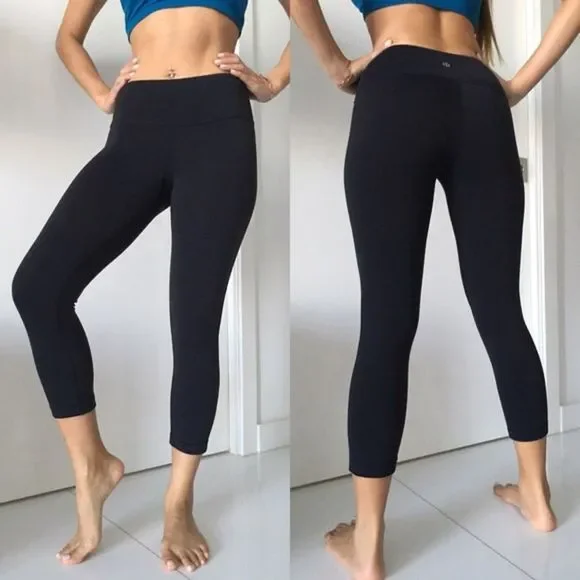 LULULEMON BLACK WUNDER UNDER CAPRI / CROP - Picture 2 of 8